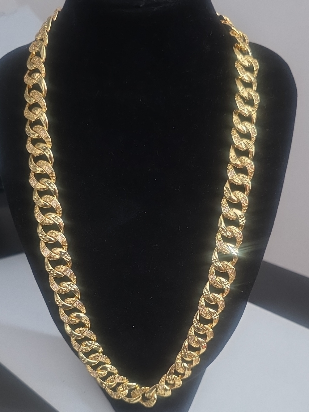New 18K Gold Filled Cuban Link Necklace 20inch